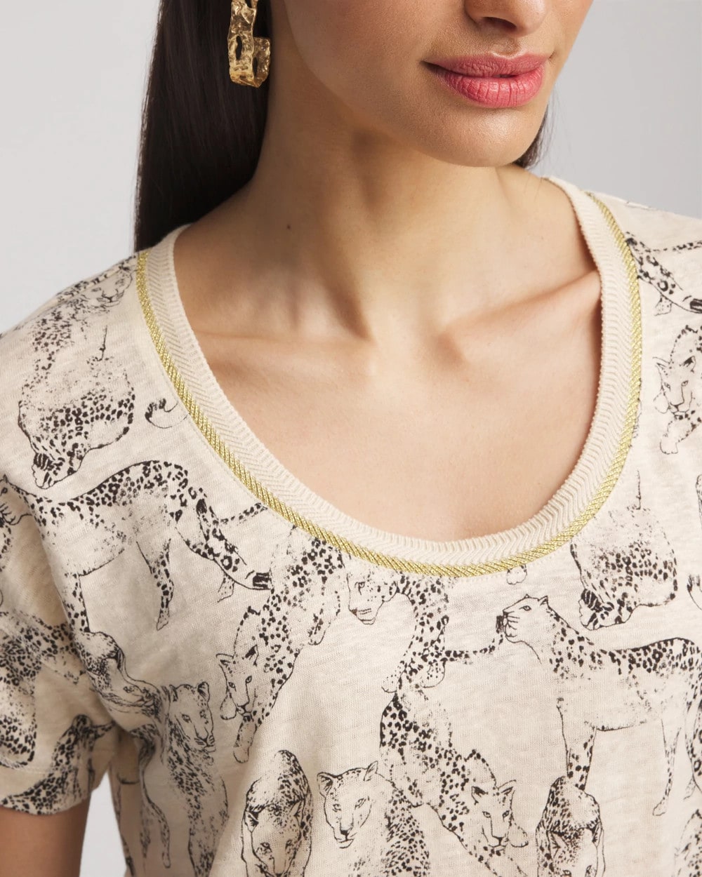 Chico's - Panther Sweater-Trim Linen Tee