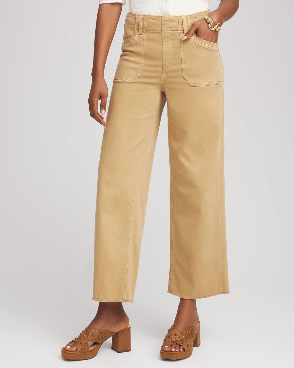 Chico's - Neutral Pull-On Cropped Wide-Leg Frayed Jeans