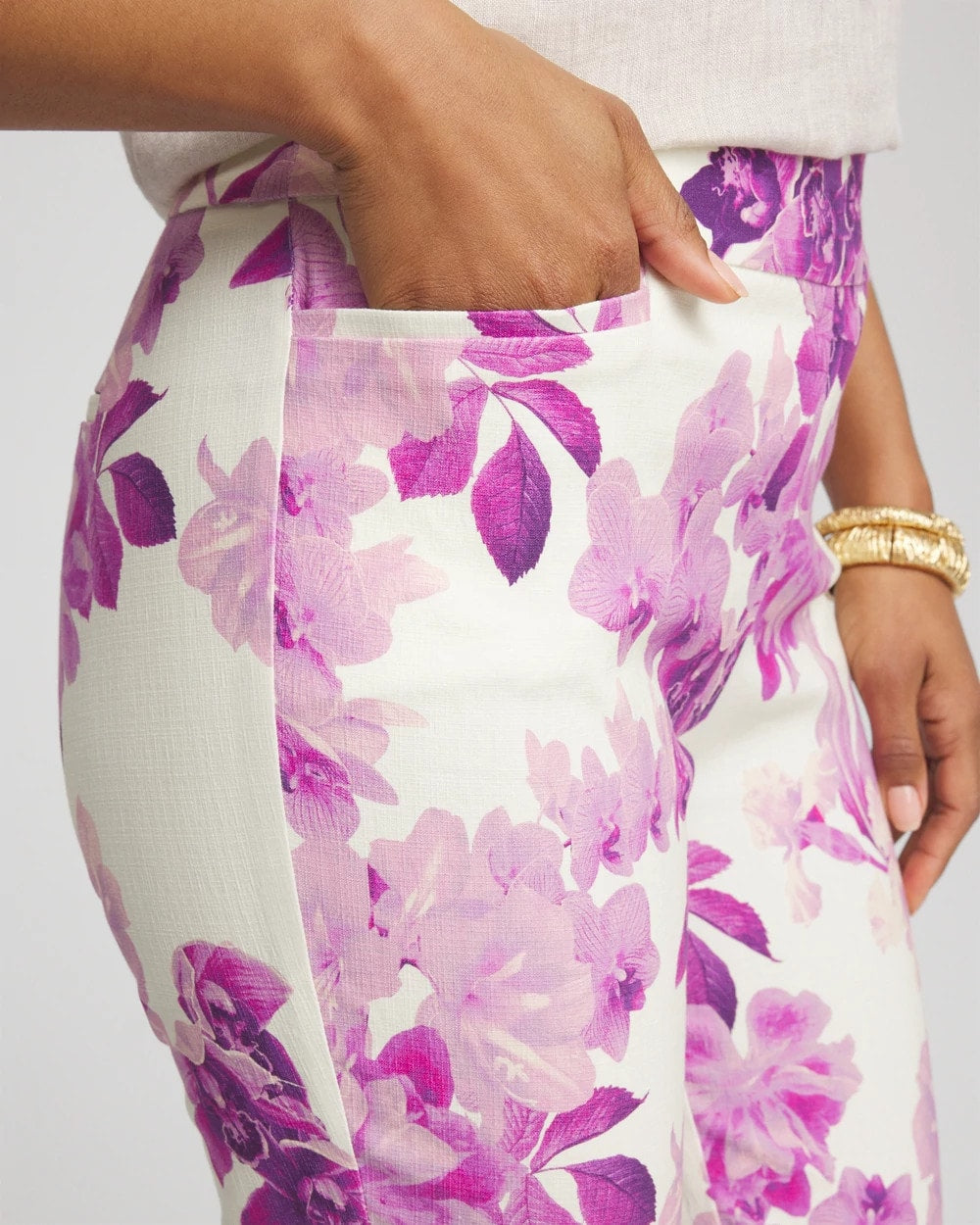 Chico's - Brigitte™ Floral Pull-On Slim Cropped Pants