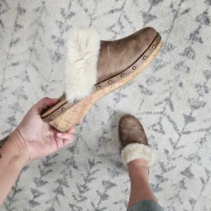 Corkys "Just Fur Fun" Fur Accented Mule (Tan)