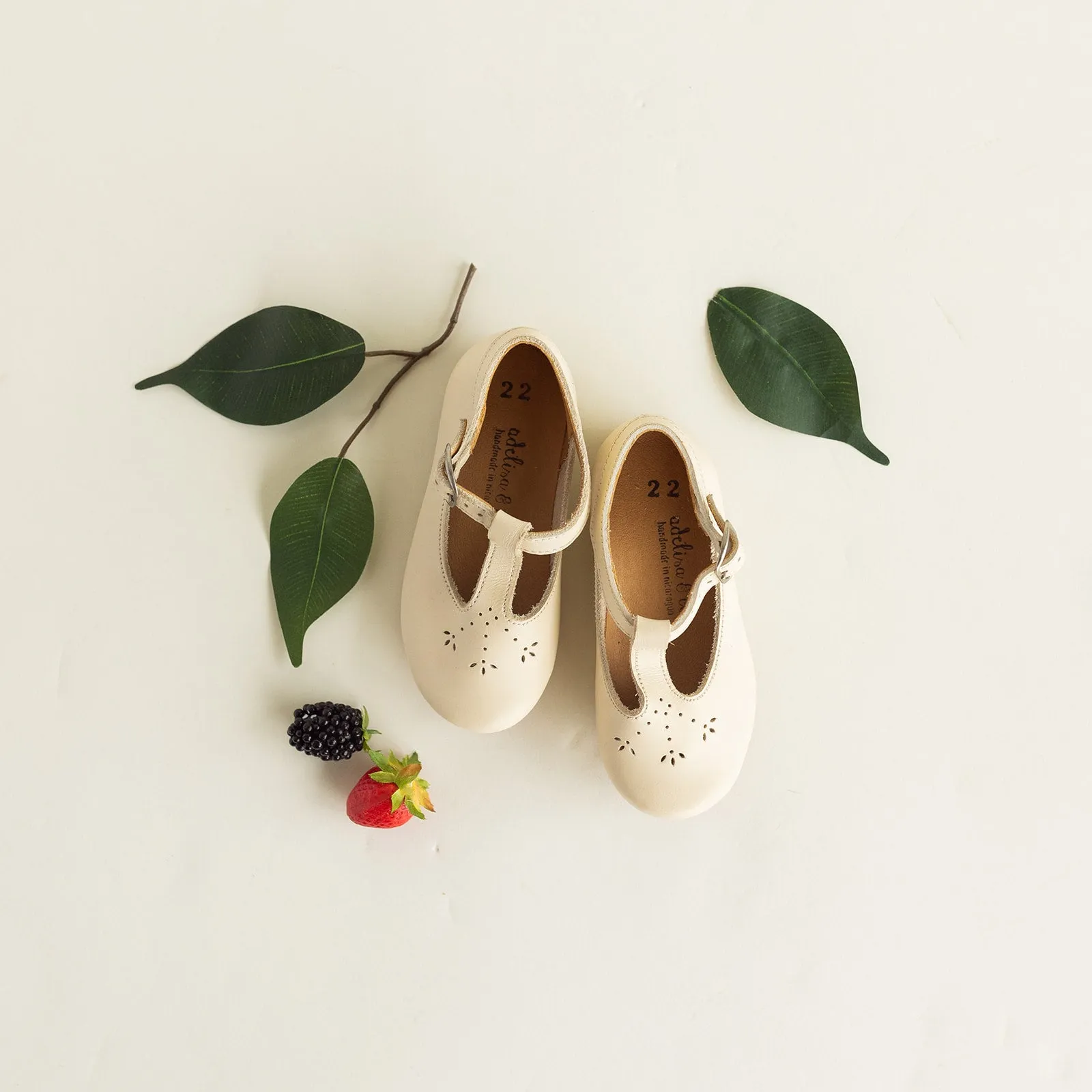 Cream Catarina Mary Jane {Children's Leather Shoes}