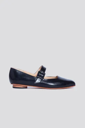 Eugenia Flat in Black