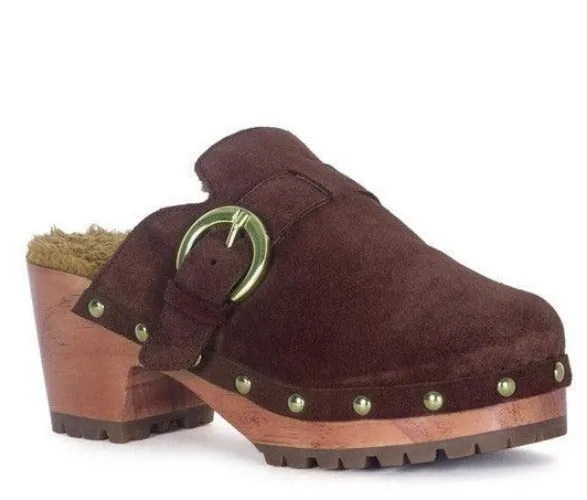 Prunus Buckled Suede Round Toe Mule Clogs