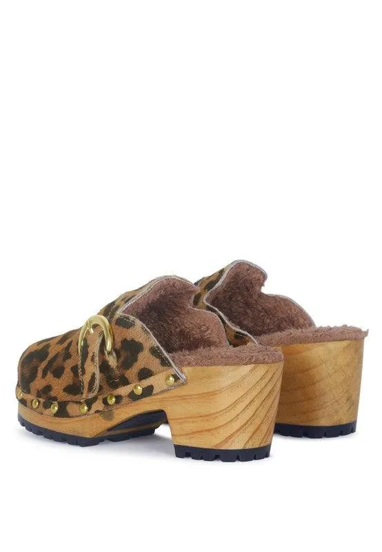 Prunus Buckled Suede Round Toe Mule Clogs